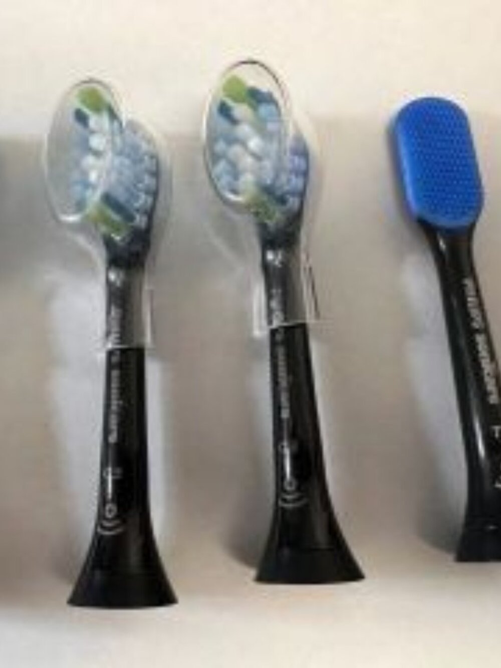 3-PHILIPS SONICARE DIAMOND CLEAN C3 REPLACEMENT HEADS & 1 TONGUE CLEANER T1 NEW